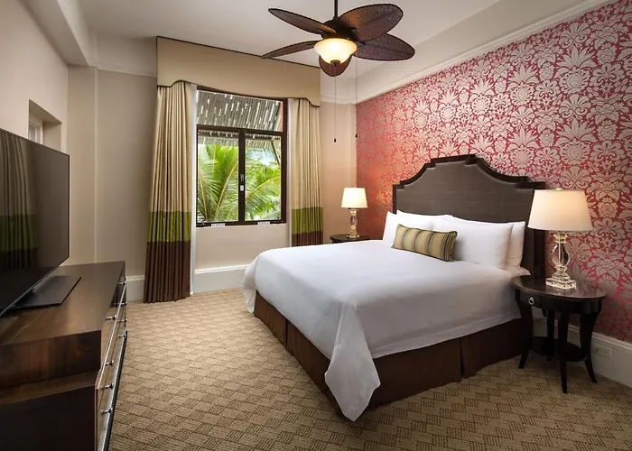 Historic Wing King Suite